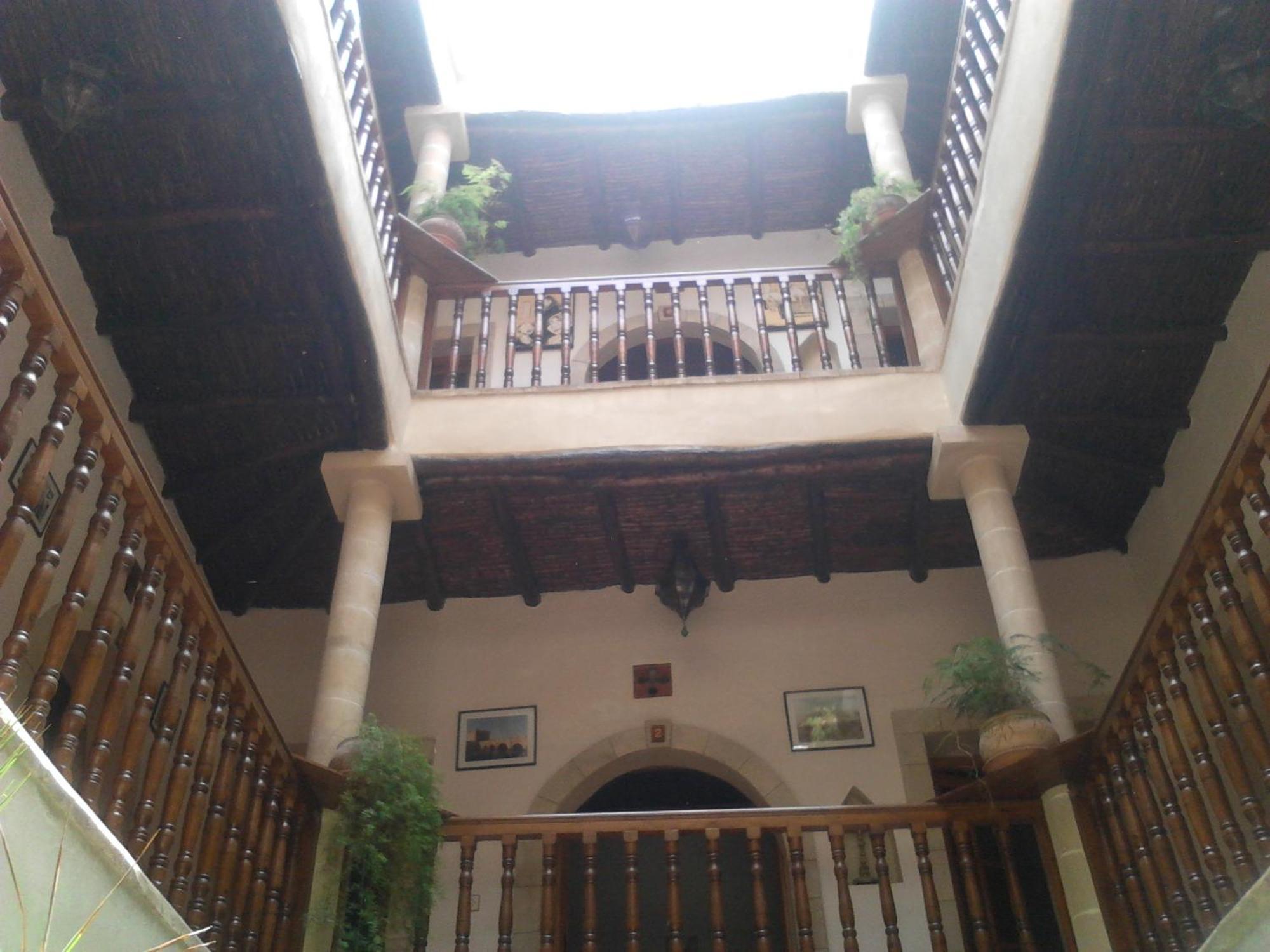 אסאוירה Riad Arambys מראה חיצוני תמונה
