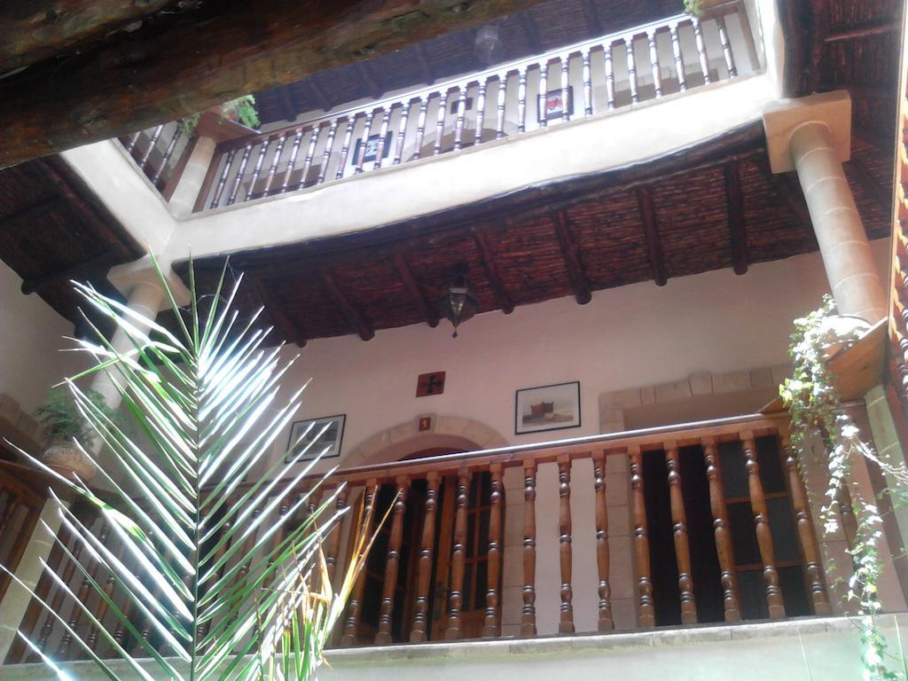 אסאוירה Riad Arambys מראה חיצוני תמונה