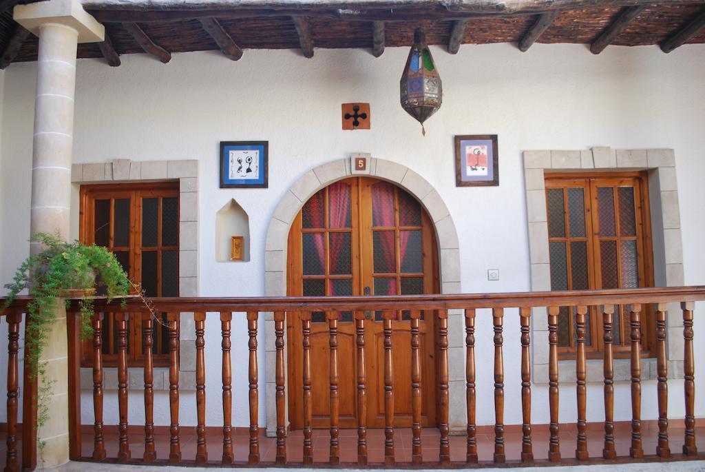 אסאוירה Riad Arambys מראה חיצוני תמונה