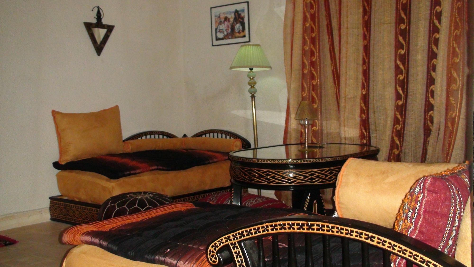 אסאוירה Riad Arambys מראה חיצוני תמונה